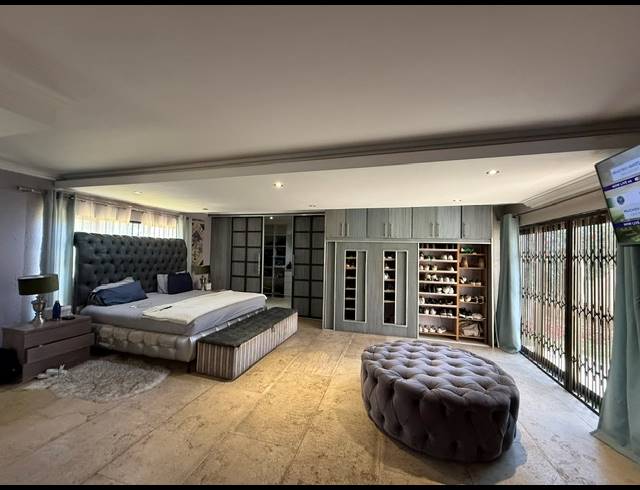 5 BEDROOM HOUSE FOR SALE IN CRYSTAL PARK